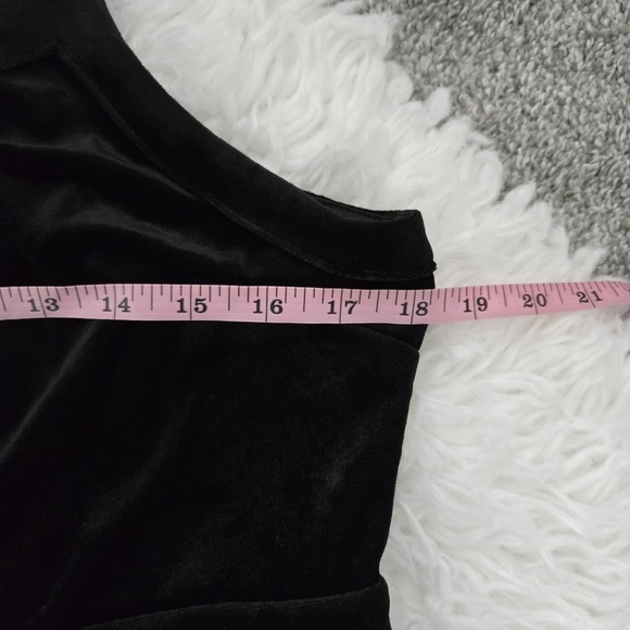 BLANK Black Asymmetrical Velour Jumper Dress. Size Large. New. - Picture 5 of 9